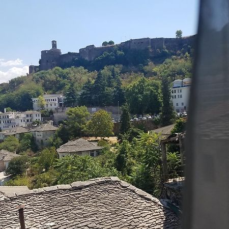 Lori'S Traditional House Gjirokastër Exterior foto